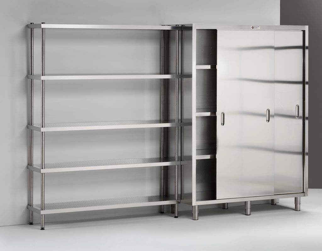 Scaffali aperti e armadi inox